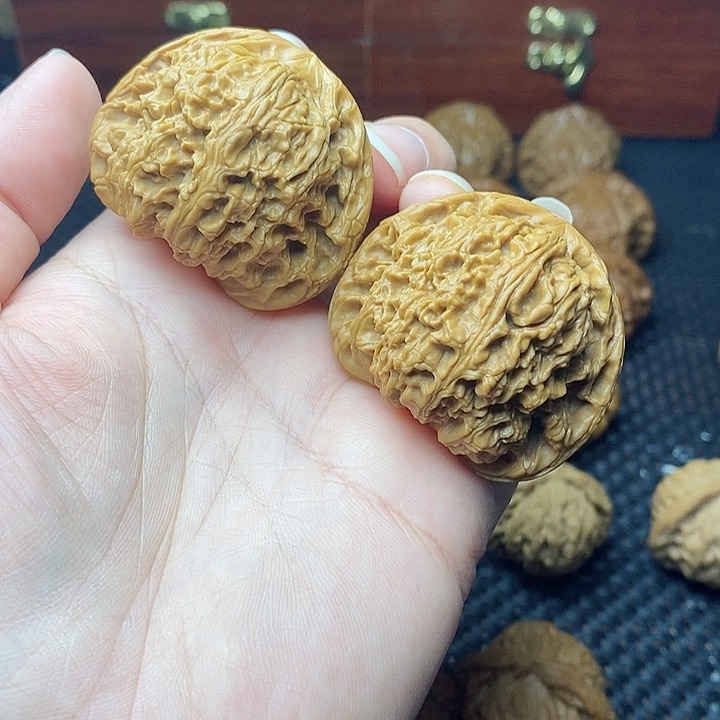 文玩核桃把件A****?44南疆