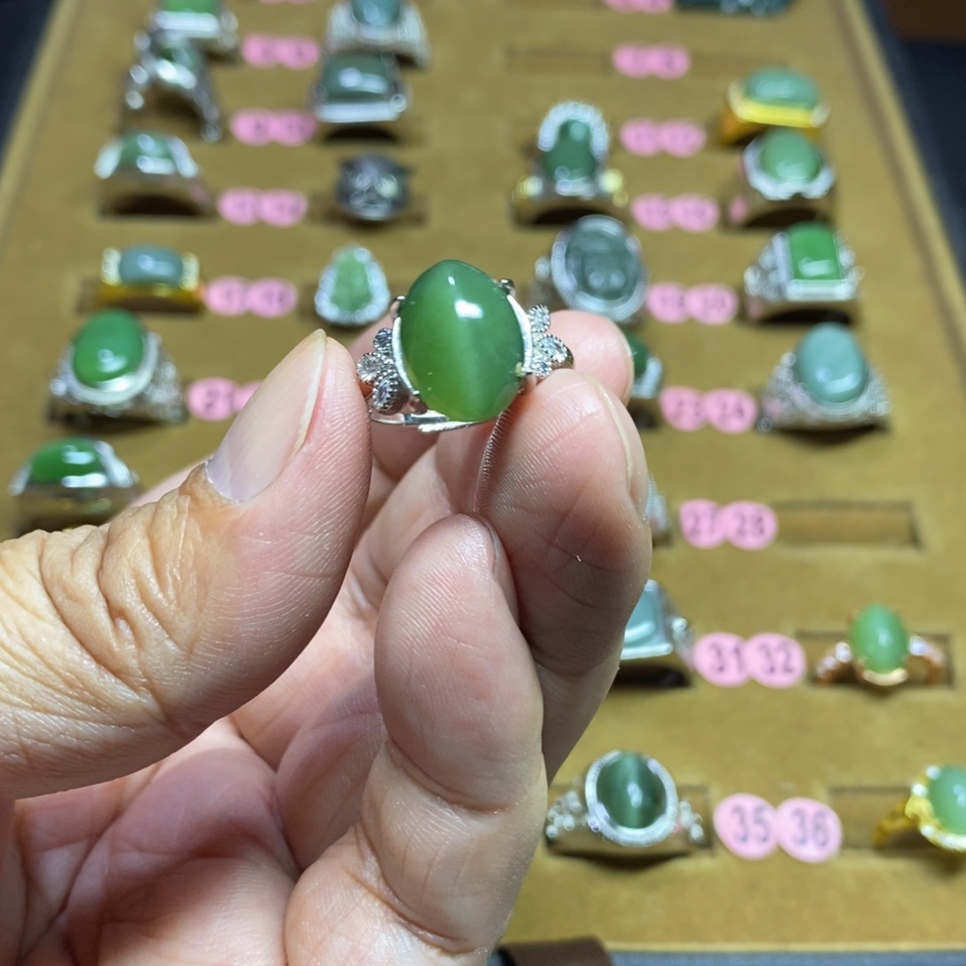 和田玉未镶嵌戒指