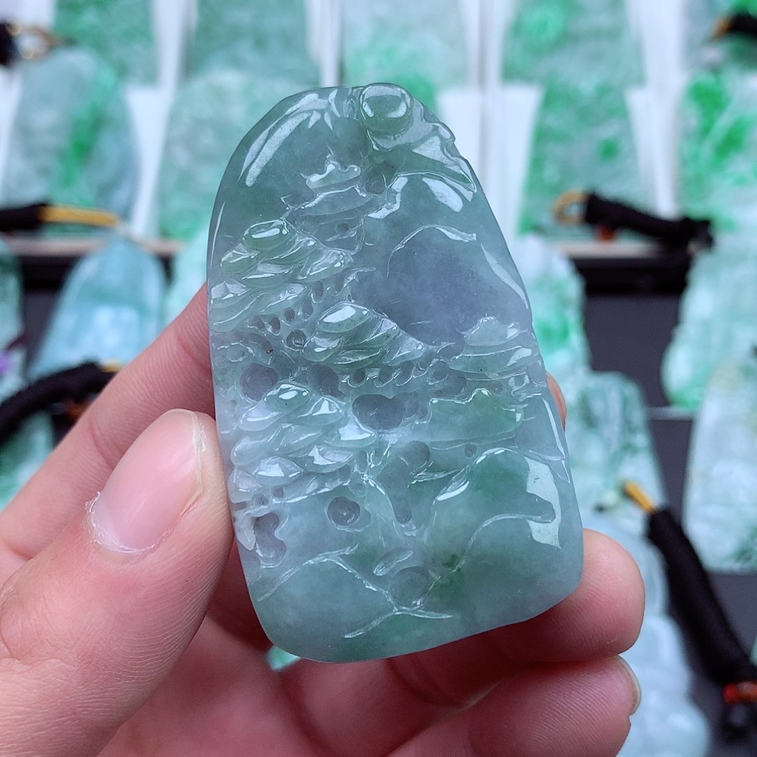 翡翠颈饰未镶嵌翡翠吊坠