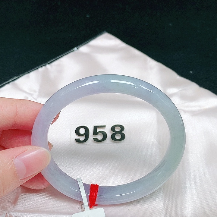 翡翠未镶嵌手镯（贵妃镯）