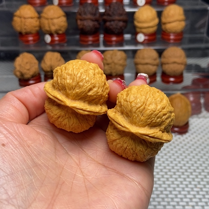 文玩核桃把件暖****乡55铁狮子