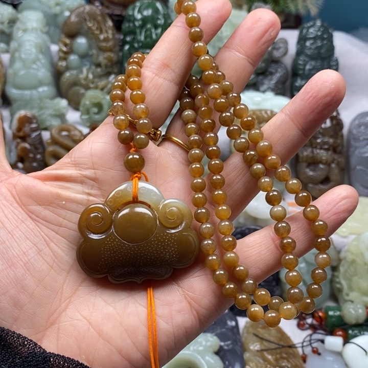 颈饰未镶嵌和田玉