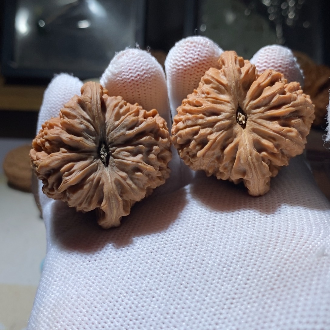 我***钱吊坠文玩核桃南疆40.5