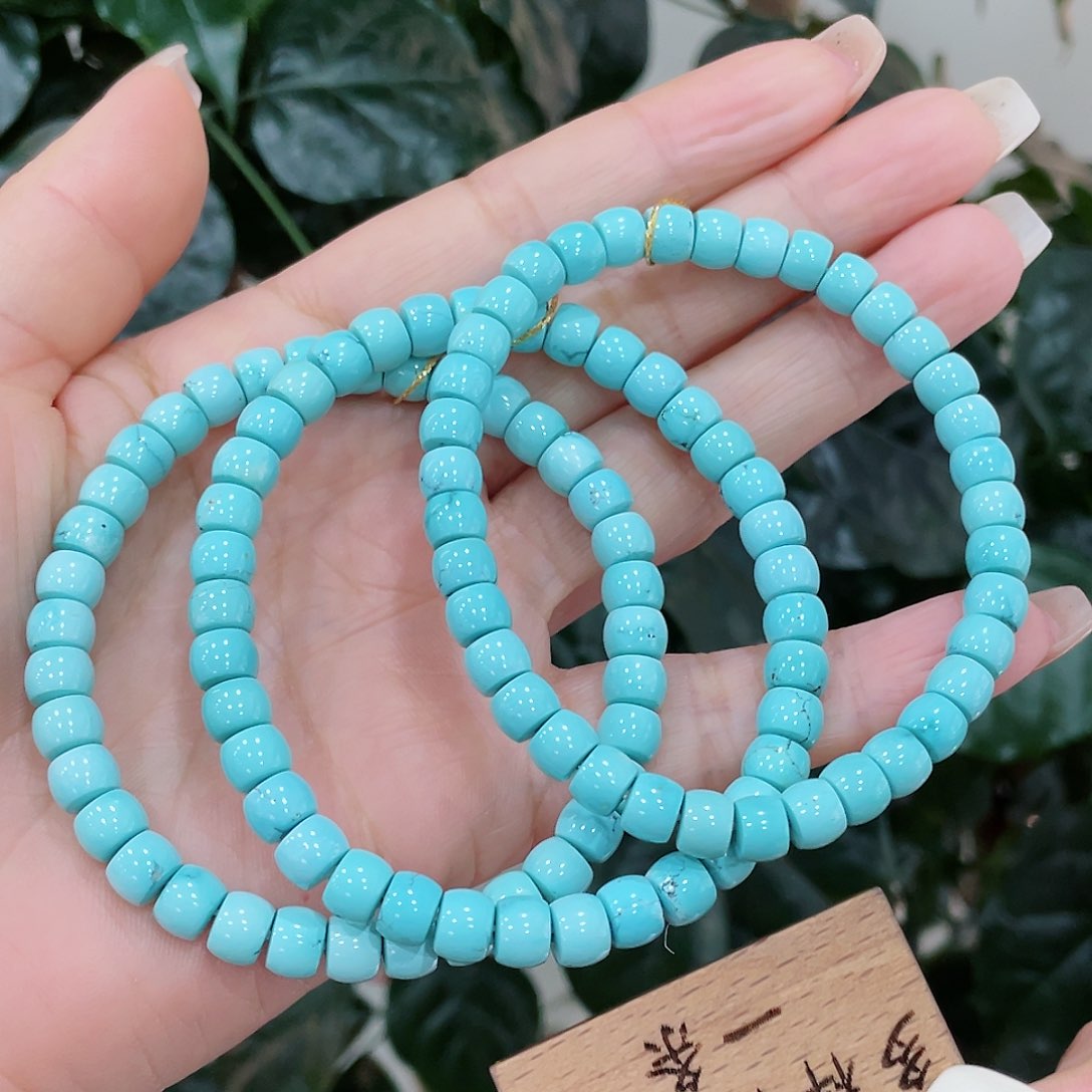 绿松石颈饰未镶嵌