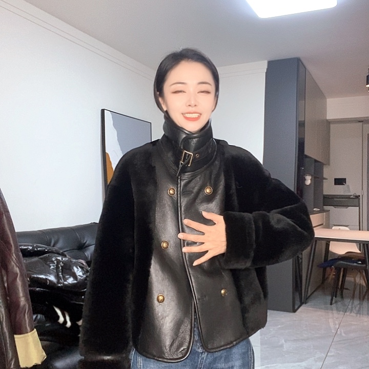 绵羊皮美丽奴皮毛一体M120，XL140斤内拍下备注尺码