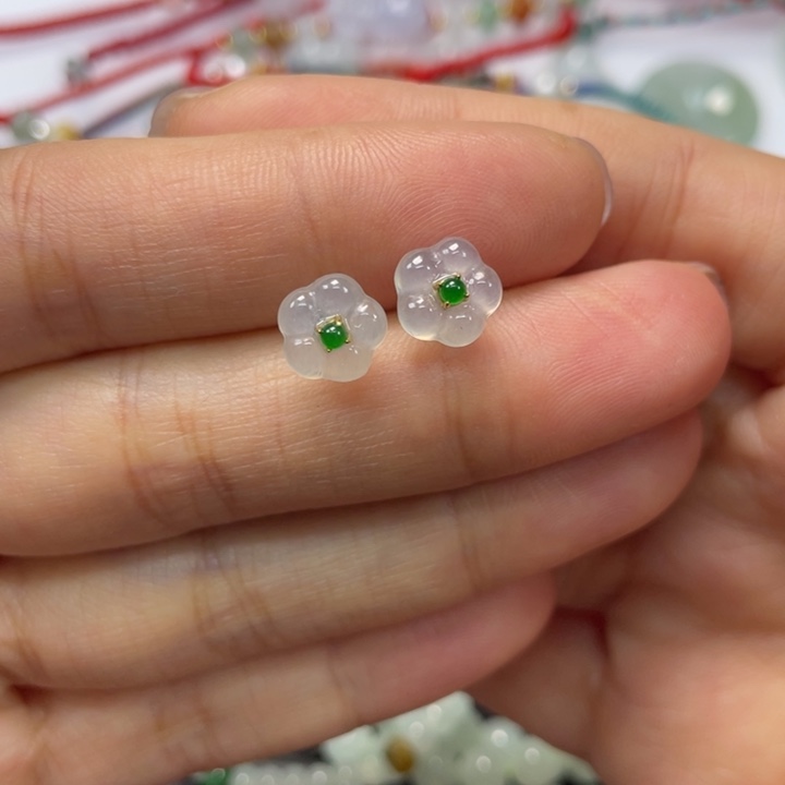 翡翠18K金镶嵌耳饰79999999999