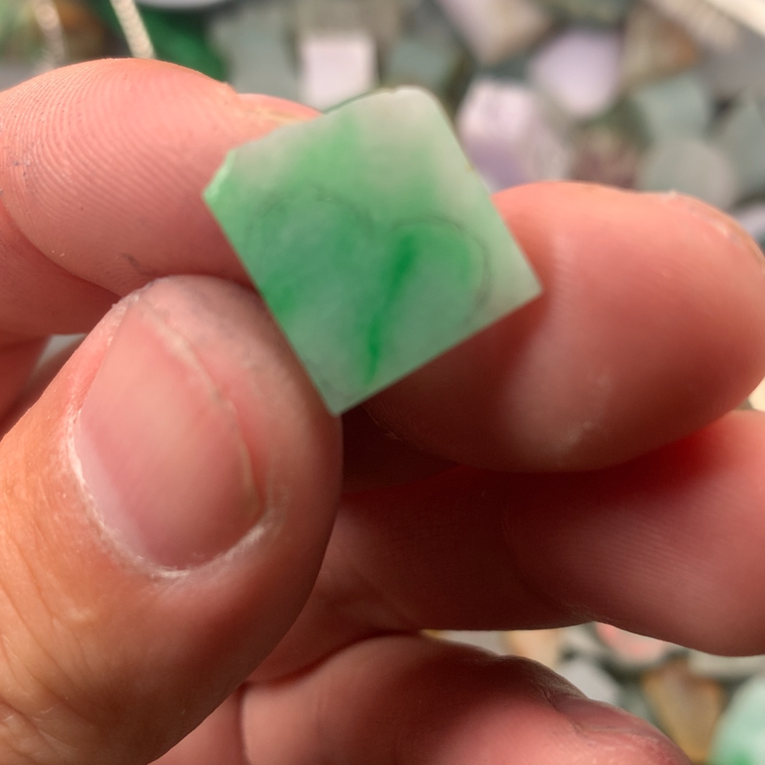 定制翡翠未镶嵌心