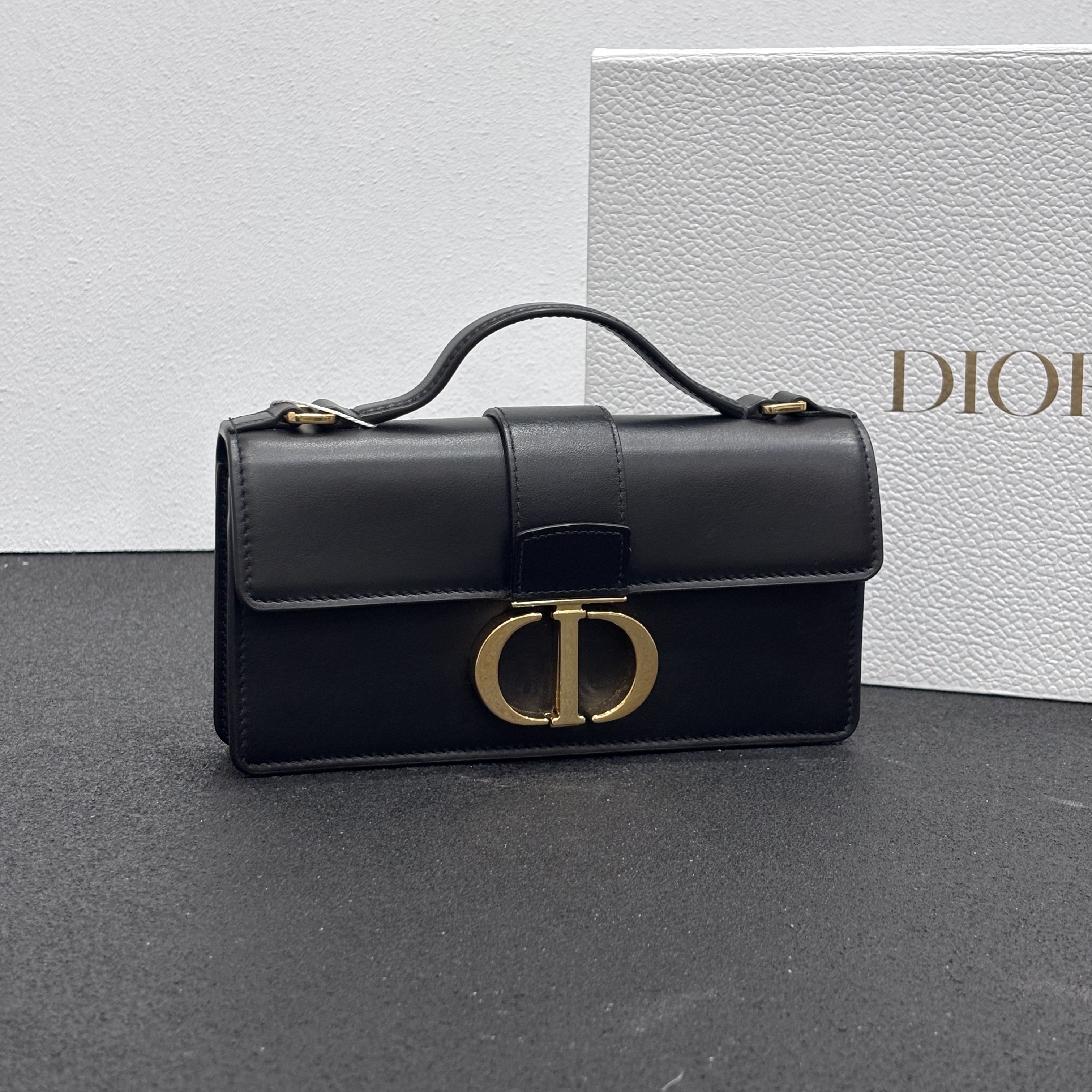 未使用 DIOR/迪奥  壹所奢品/蒙田30手提 小号 黑皮新款闲置 元旦