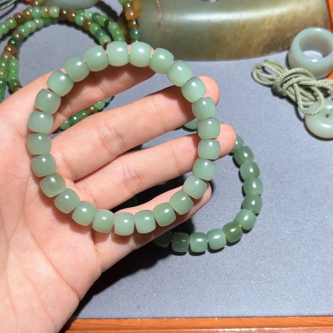 和田玉手链未镶嵌不**椒