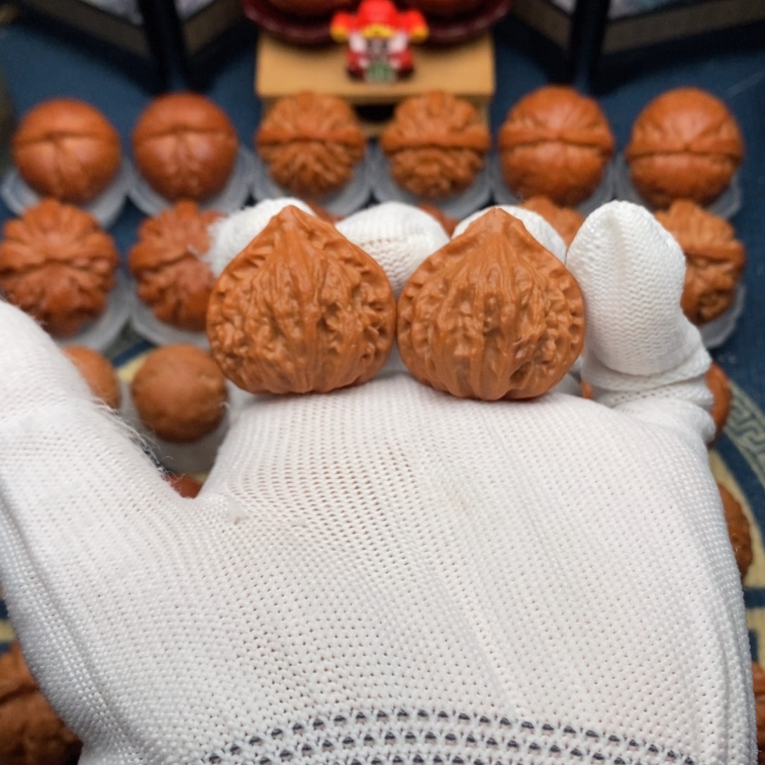 *****文玩核桃把件红桃A