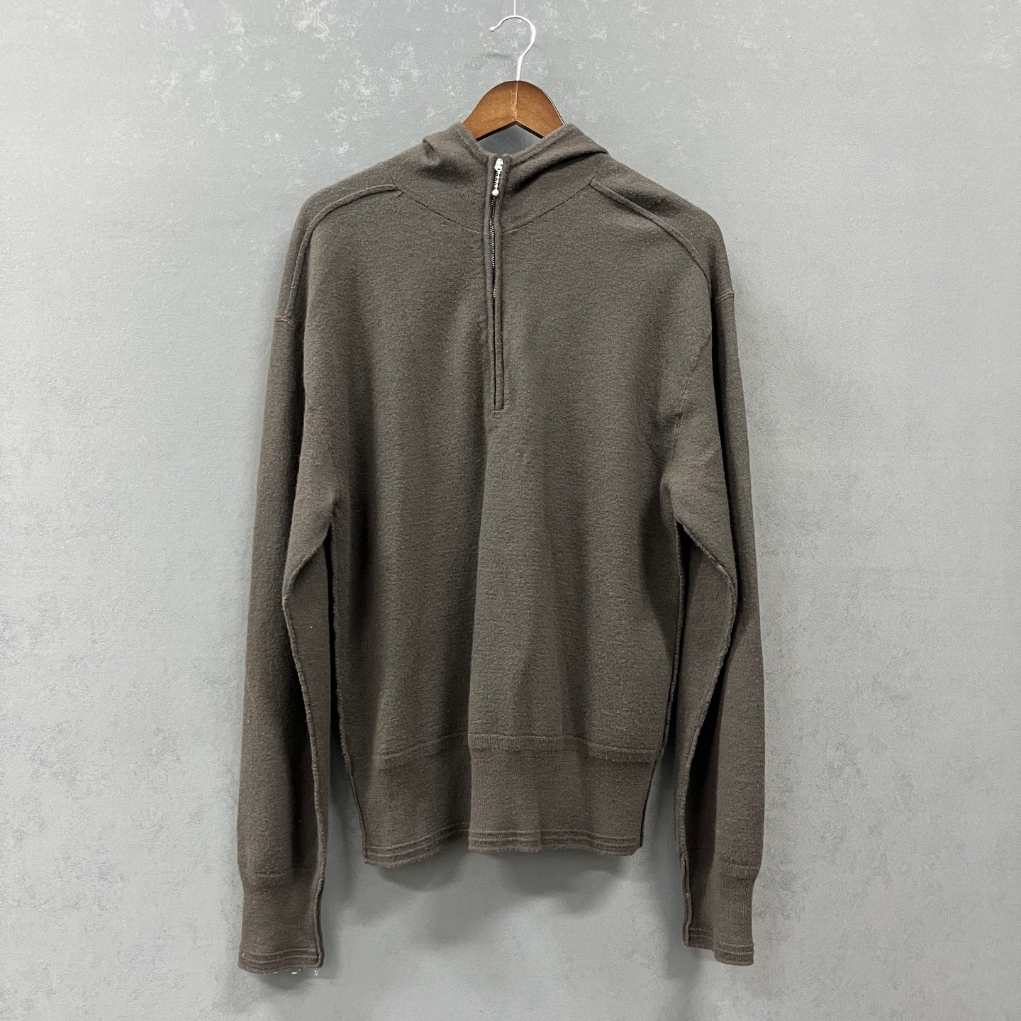 99新 BURBERRY/博柏利 （pm）字母半拉链羊毛针织帽衫 ys000356
