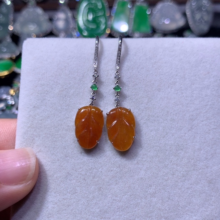 翡翠18K金镶嵌耳饰