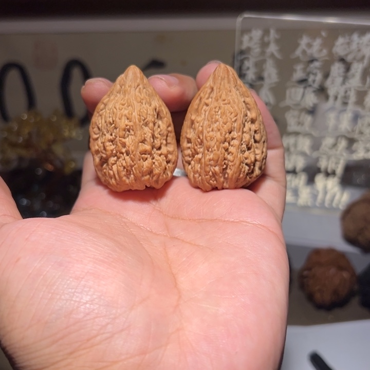 文玩核桃把件31.31.44塔尖