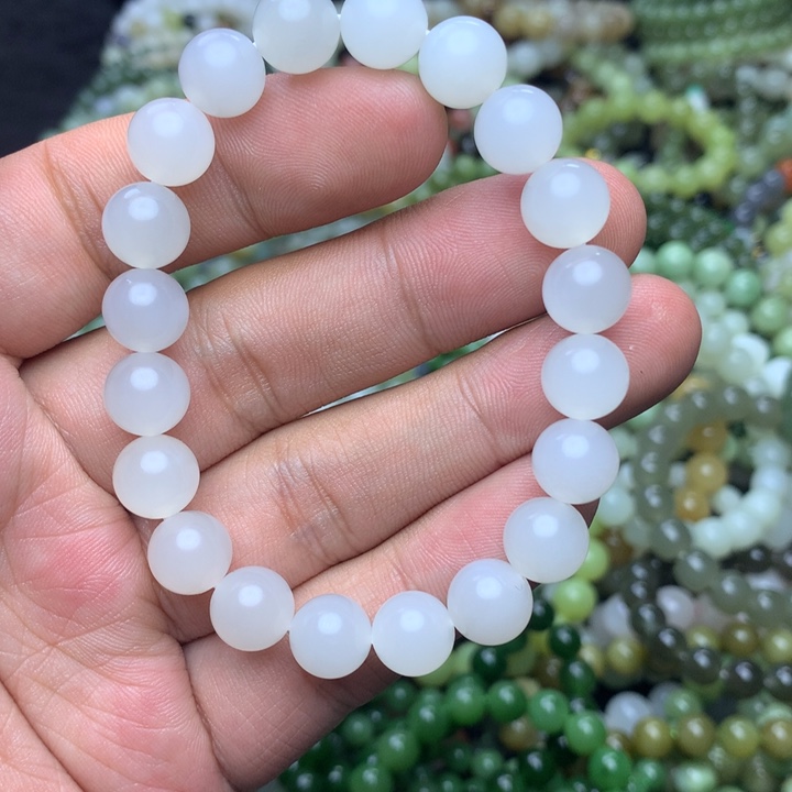 云***士和田玉未镶嵌手串