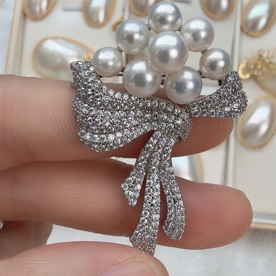 未镶嵌胸饰淡水珍珠