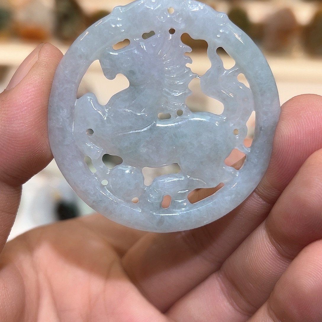 颈饰未镶嵌翡翠挂件