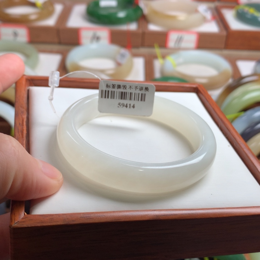 【闪购商品】和田玉手镯未镶嵌51