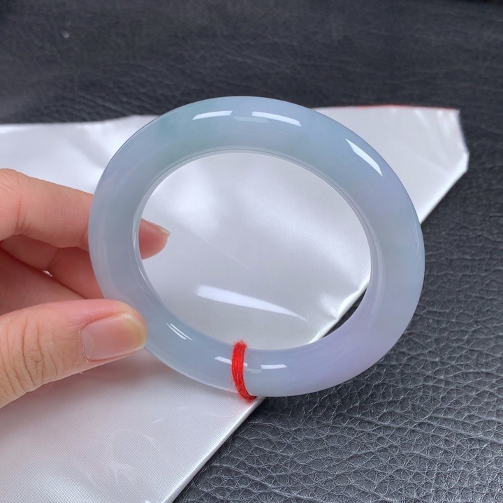 翡翠未镶嵌手镯（圆镯）