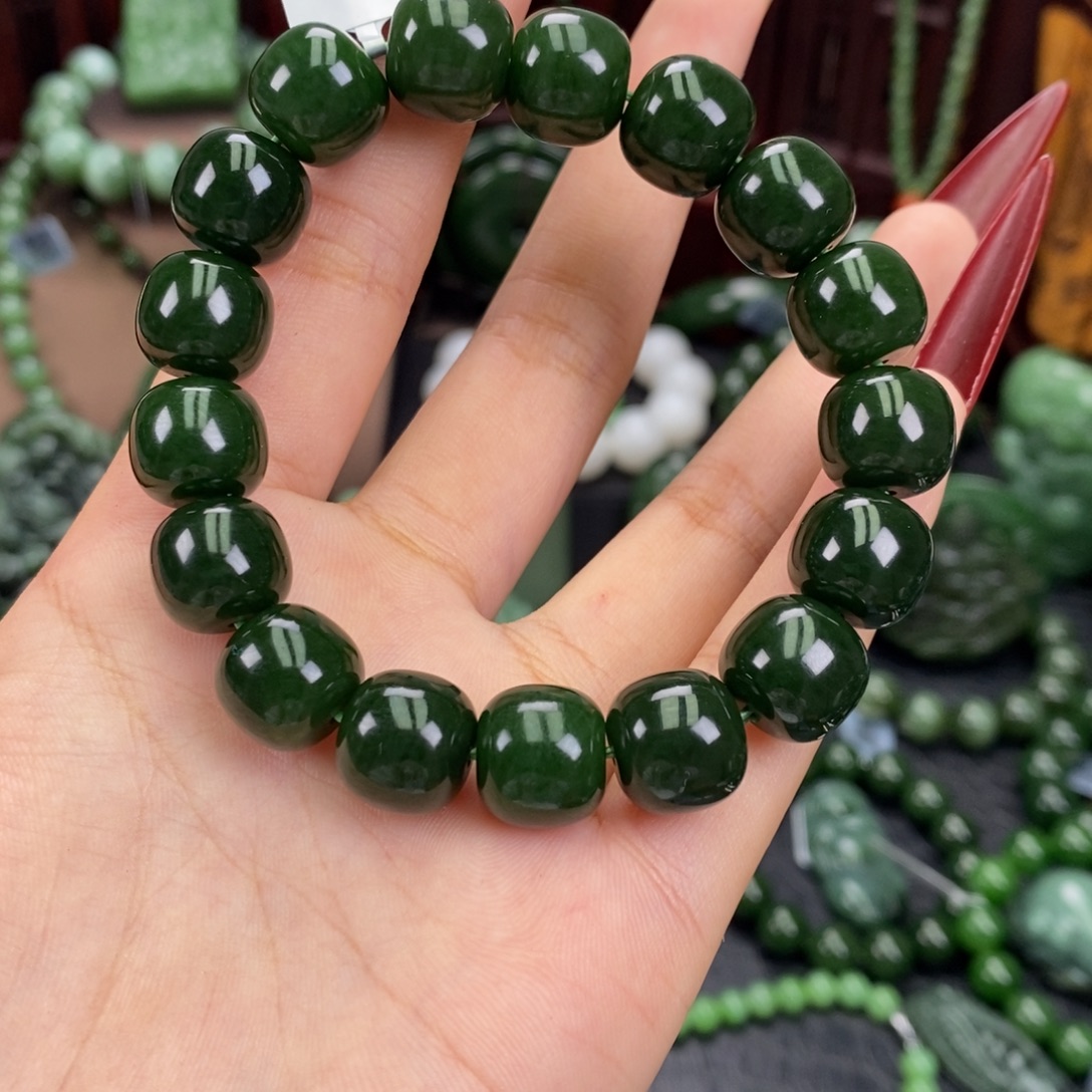 和田玉未镶嵌珠宝奇石