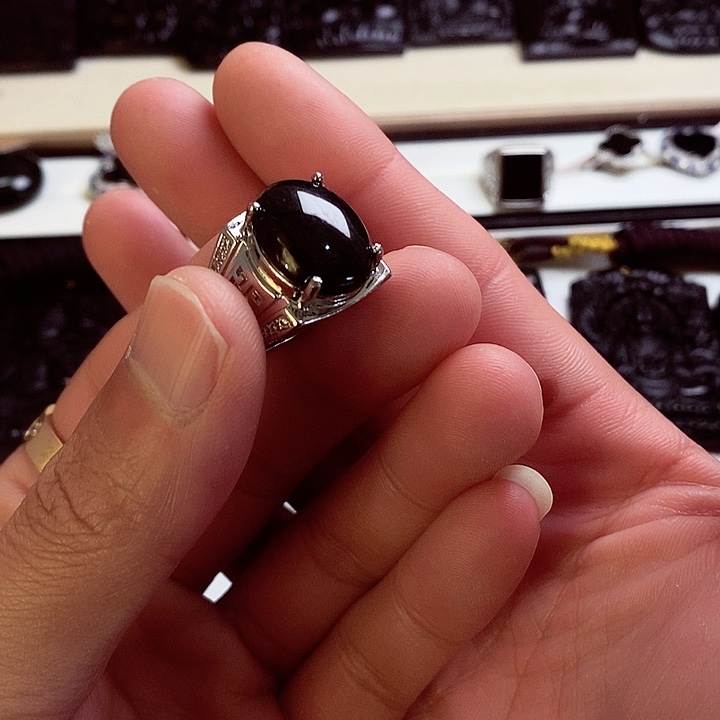 翡翠未镶嵌颈饰天然缅料A货 钢琴黑 戒指