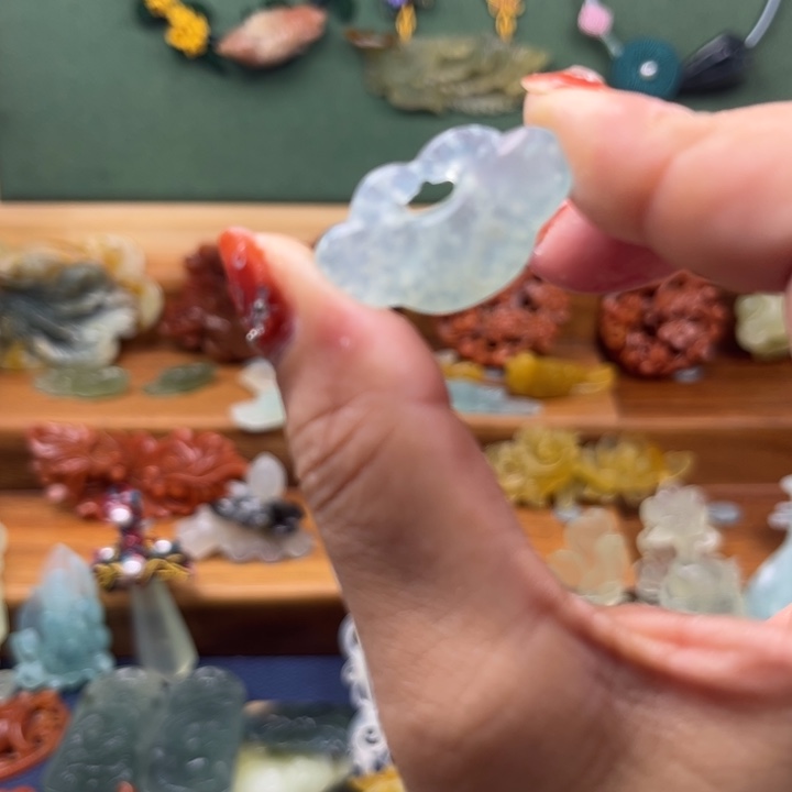 蛇纹石玉合金吊坠