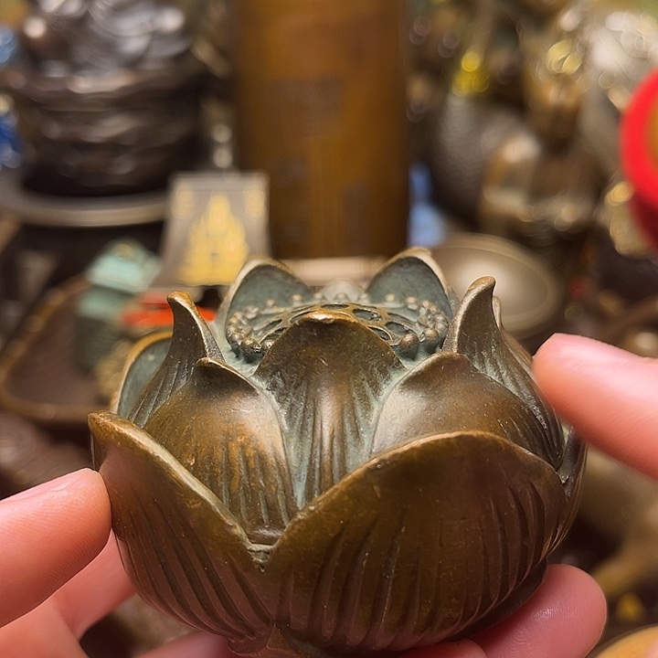 精美铜器批发档口