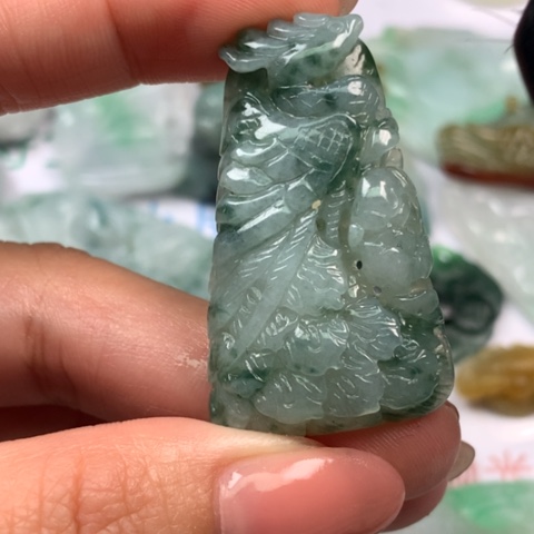 翡翠颈饰未镶嵌翡翠