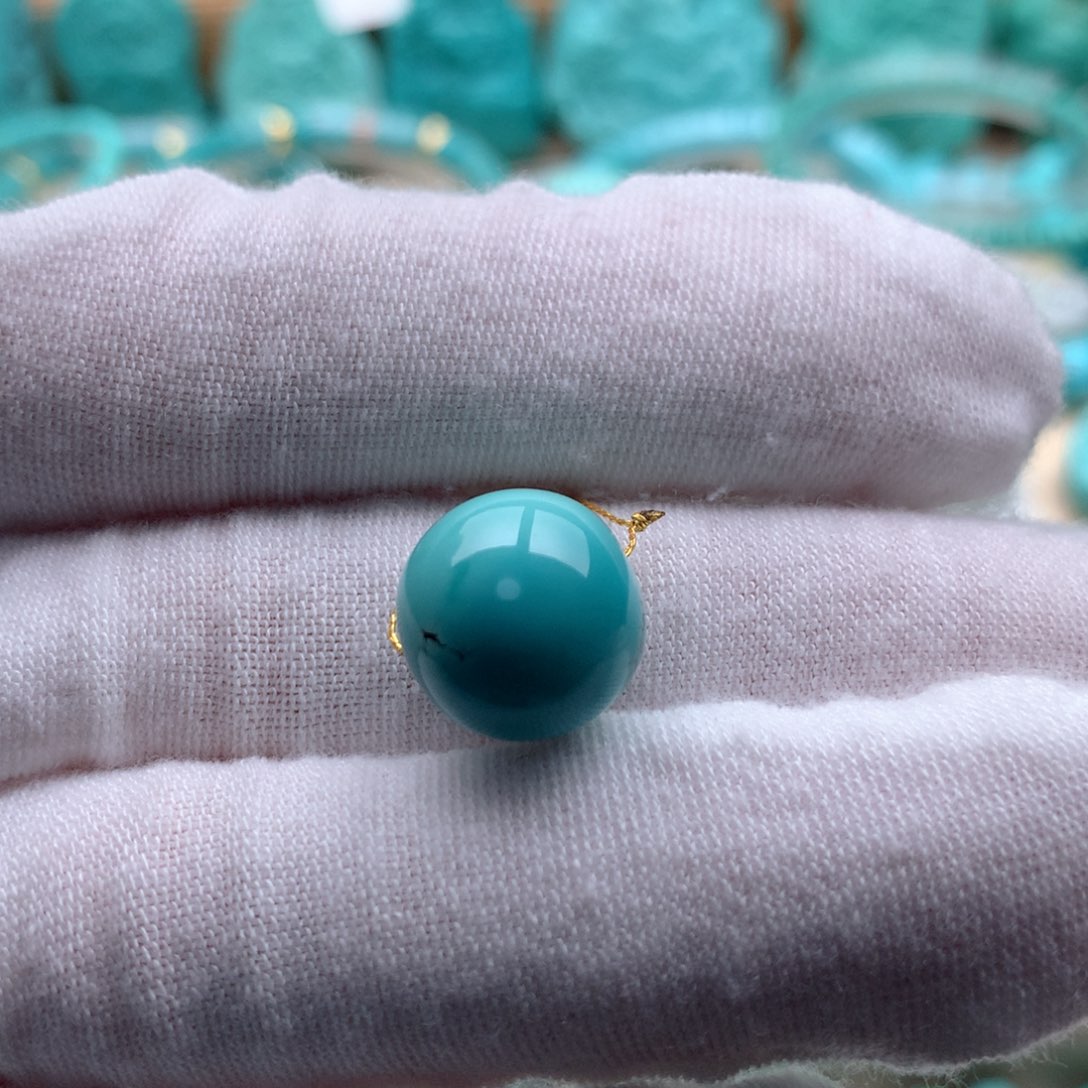 绿松石颈饰未镶嵌