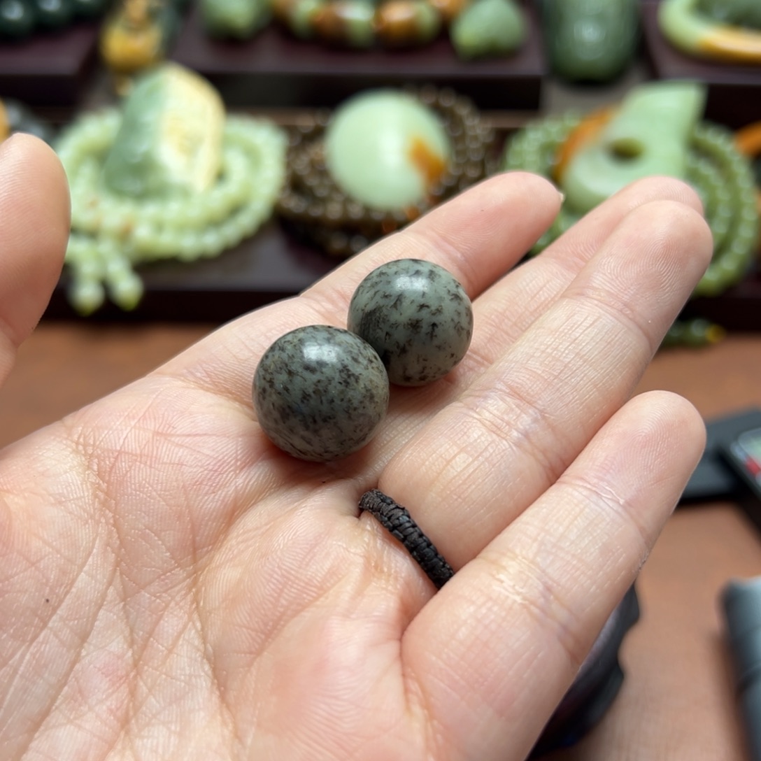 和田玉未镶嵌珠宝奇石