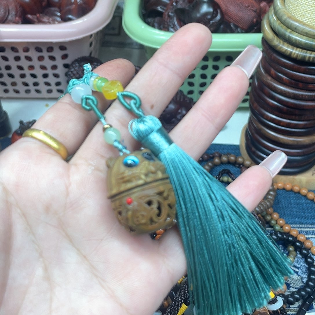 维腊木（绿檀）无事牌