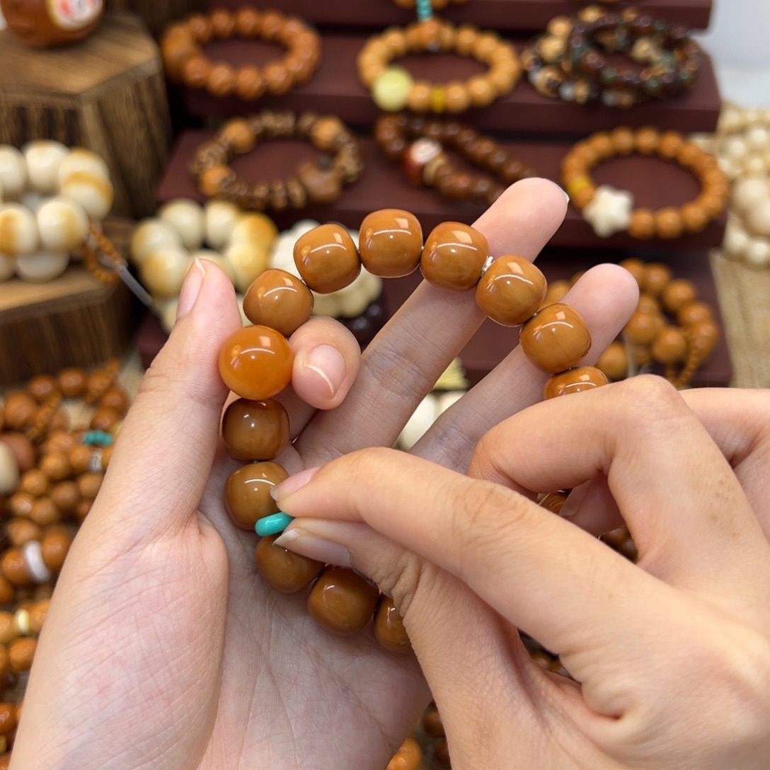 玲***当手串猴头核桃卡13老型手串