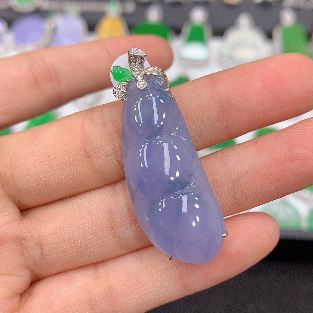 翡翠吊坠(不含链)18K金镶嵌豆子