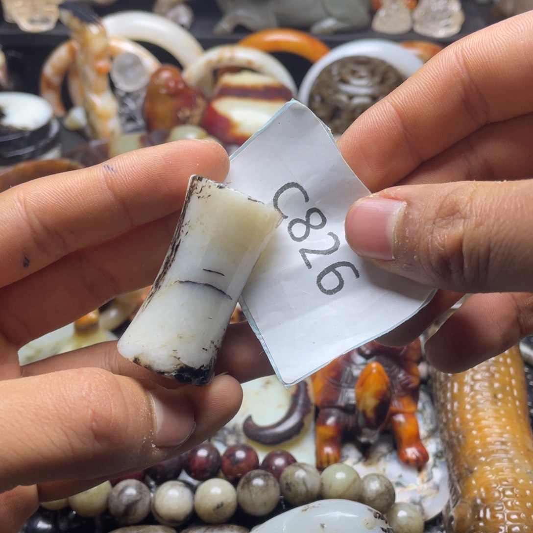 和田玉（糖玉）挂件未镶嵌