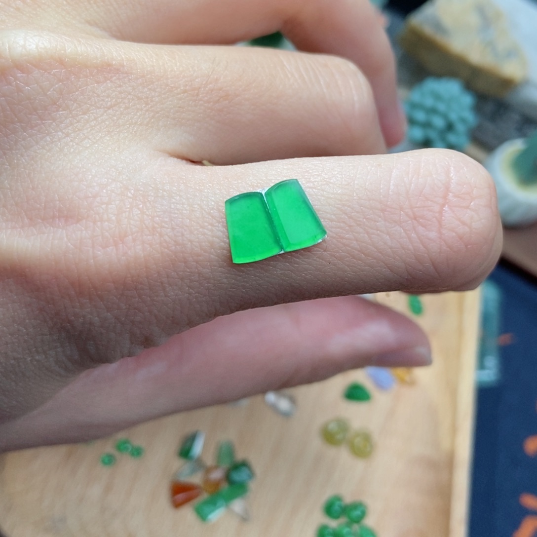 翡翠颈饰未镶嵌翡翠