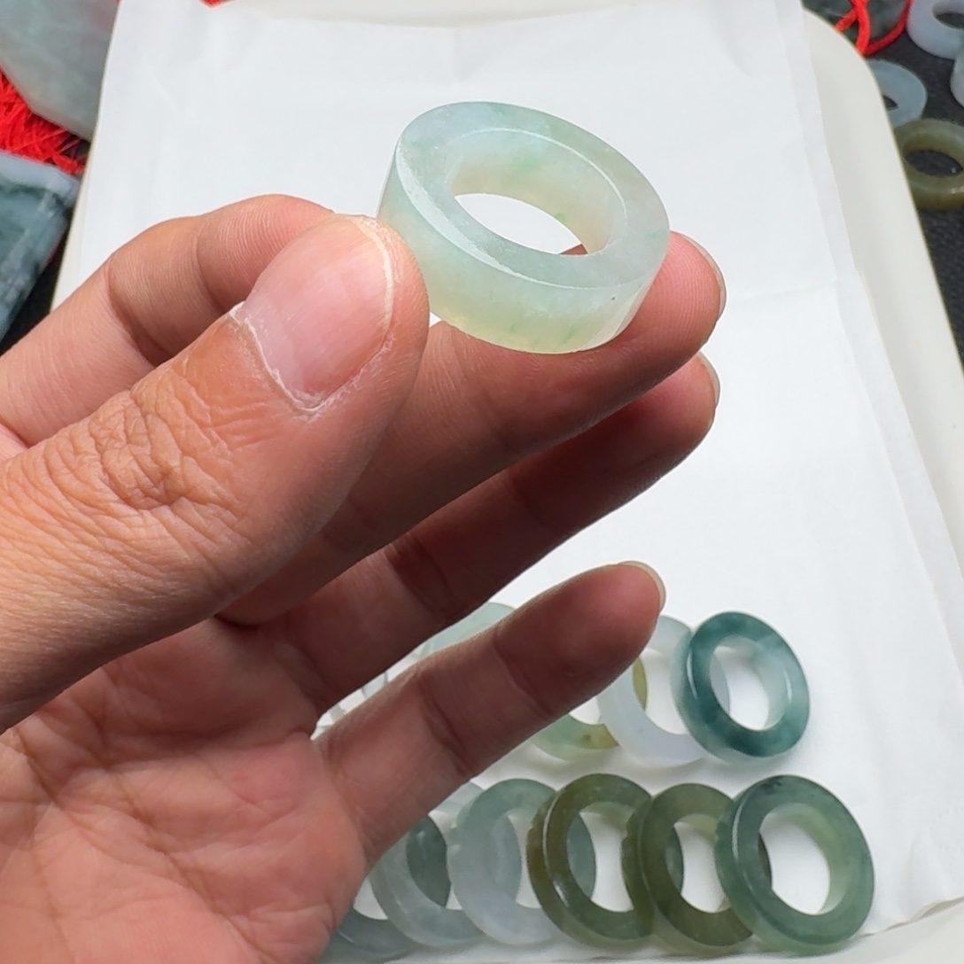 定制翡翠未镶嵌天然翡翠