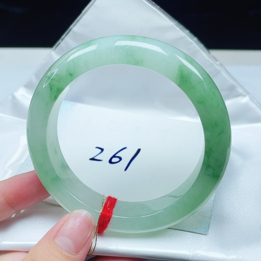 翡翠未镶嵌手镯正圈56