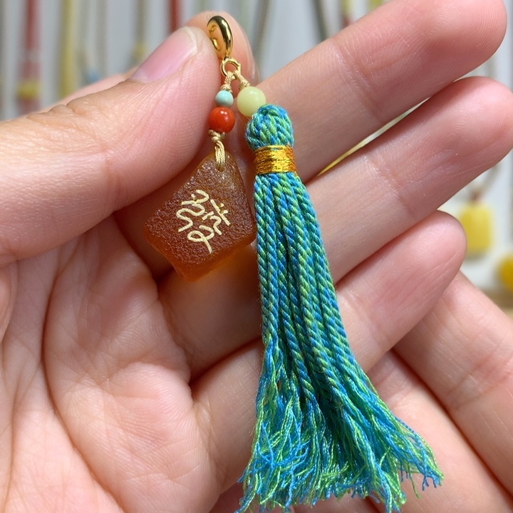 蜜蜡未镶嵌裸石配饰