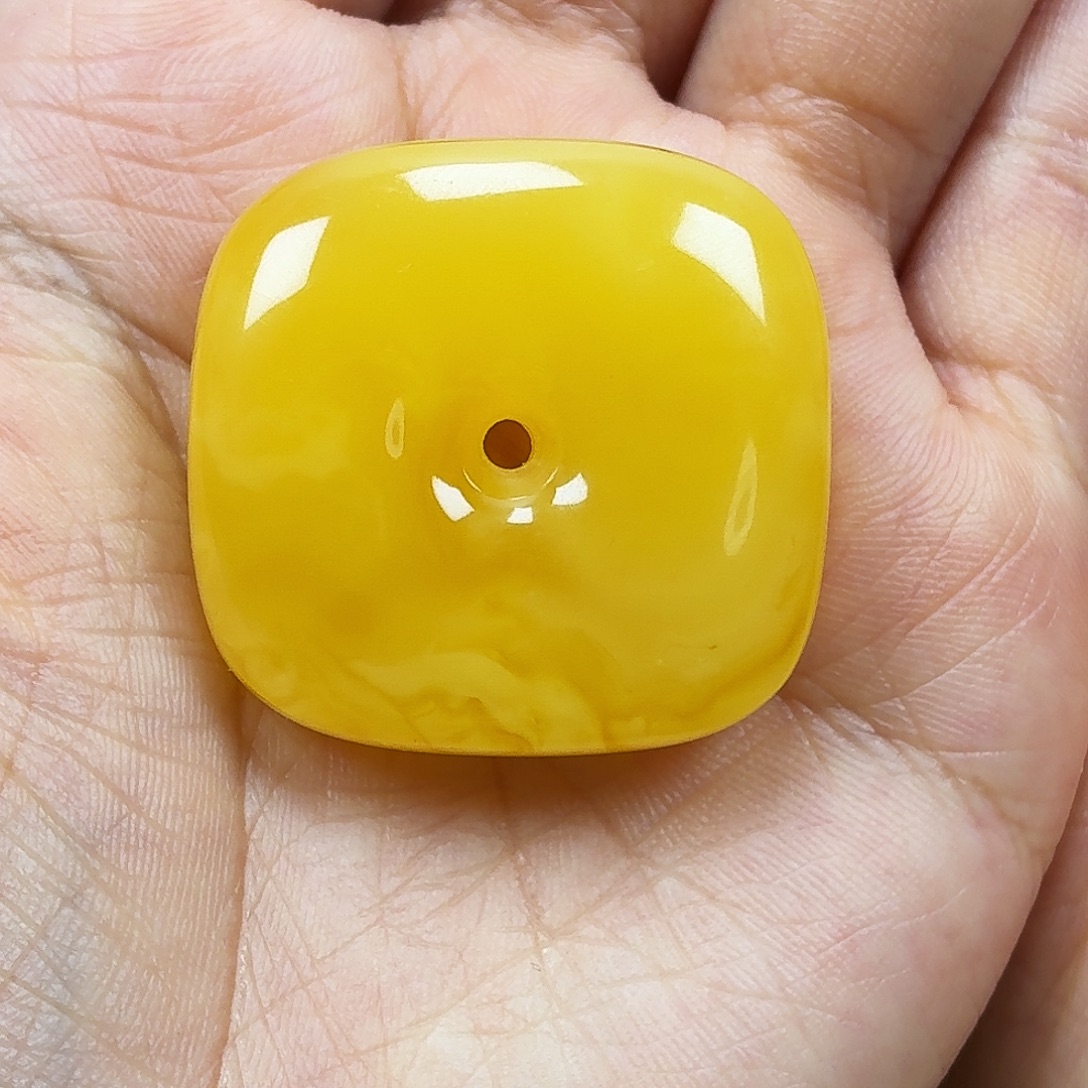 清***阳蜜蜡未镶嵌颈饰焦皮浓蜡妖花藏扣