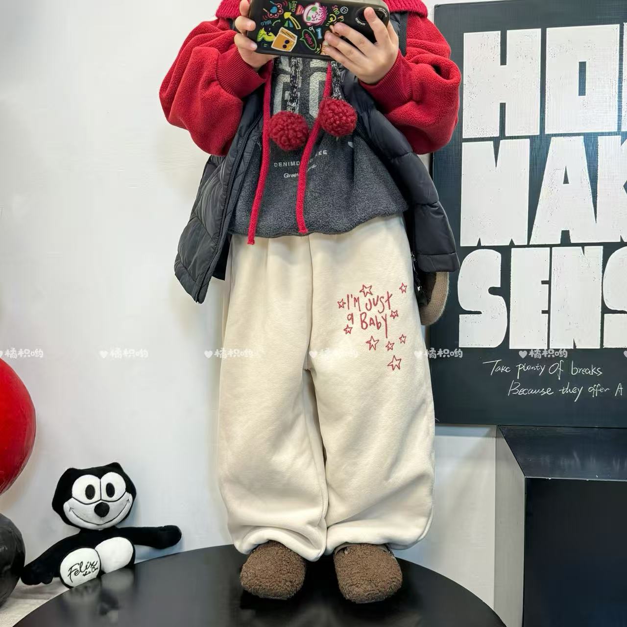 【橘枳哟】加绒加厚软糯米白红星星卫裤