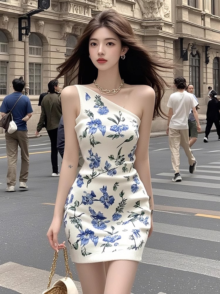 【KEKE】白色斜肩收腰显瘦连衣裙女装夏季法式气质名媛千金性感短裙
