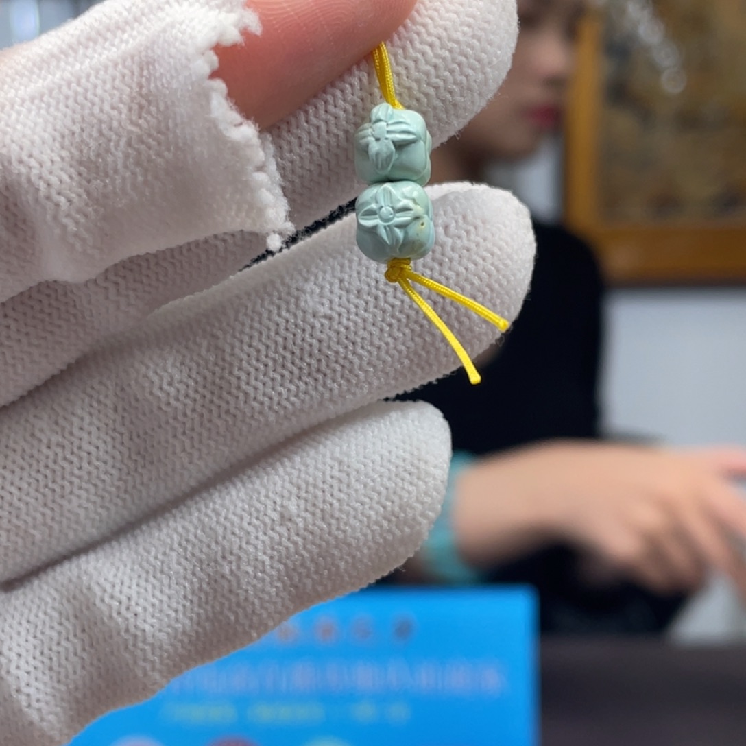 绿松石未镶嵌挂件