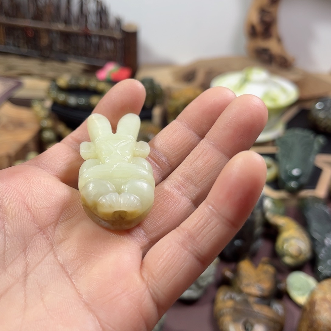 岫岩老玉（透闪石质玉）挂件未镶嵌吉****宇