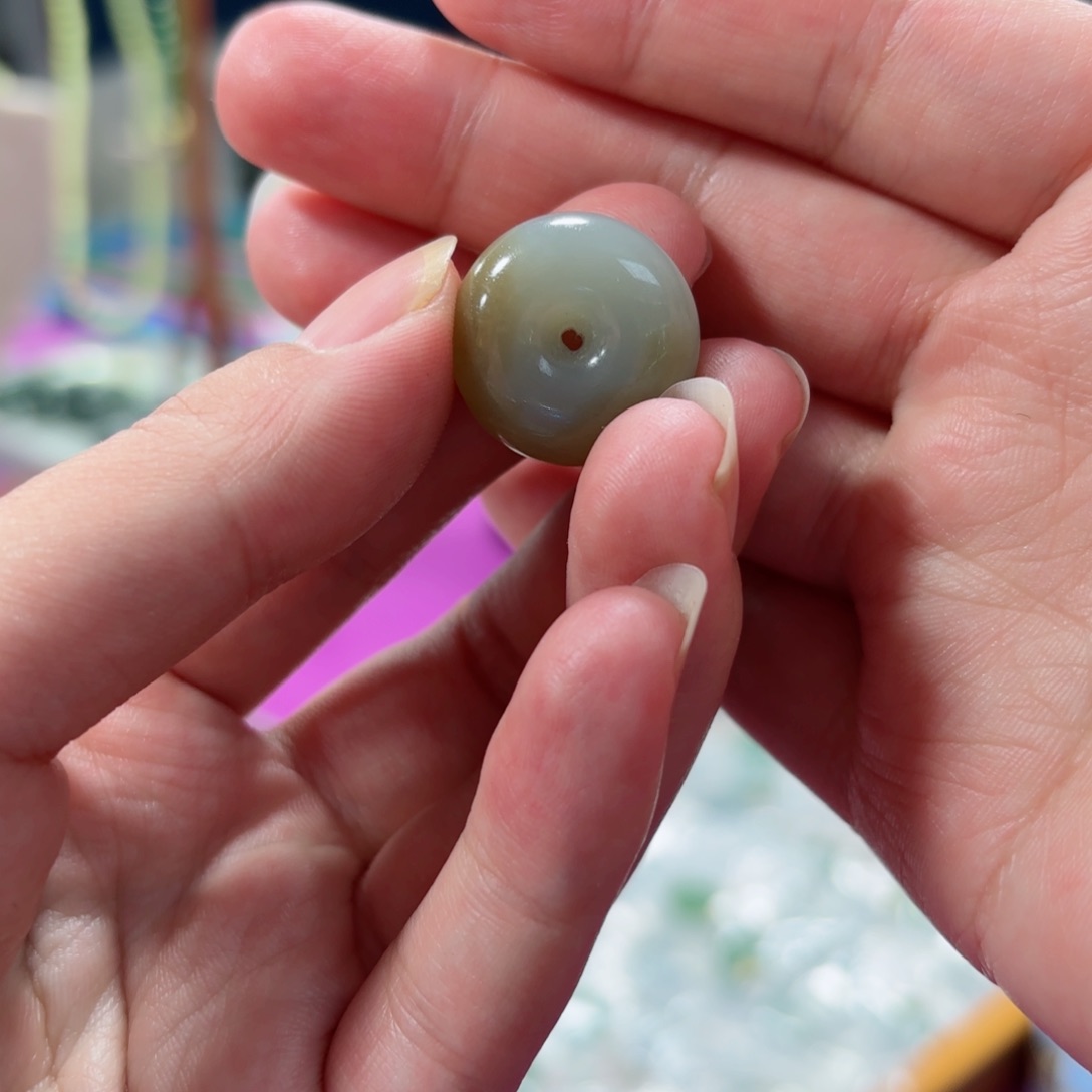 和田玉吊坠未镶嵌