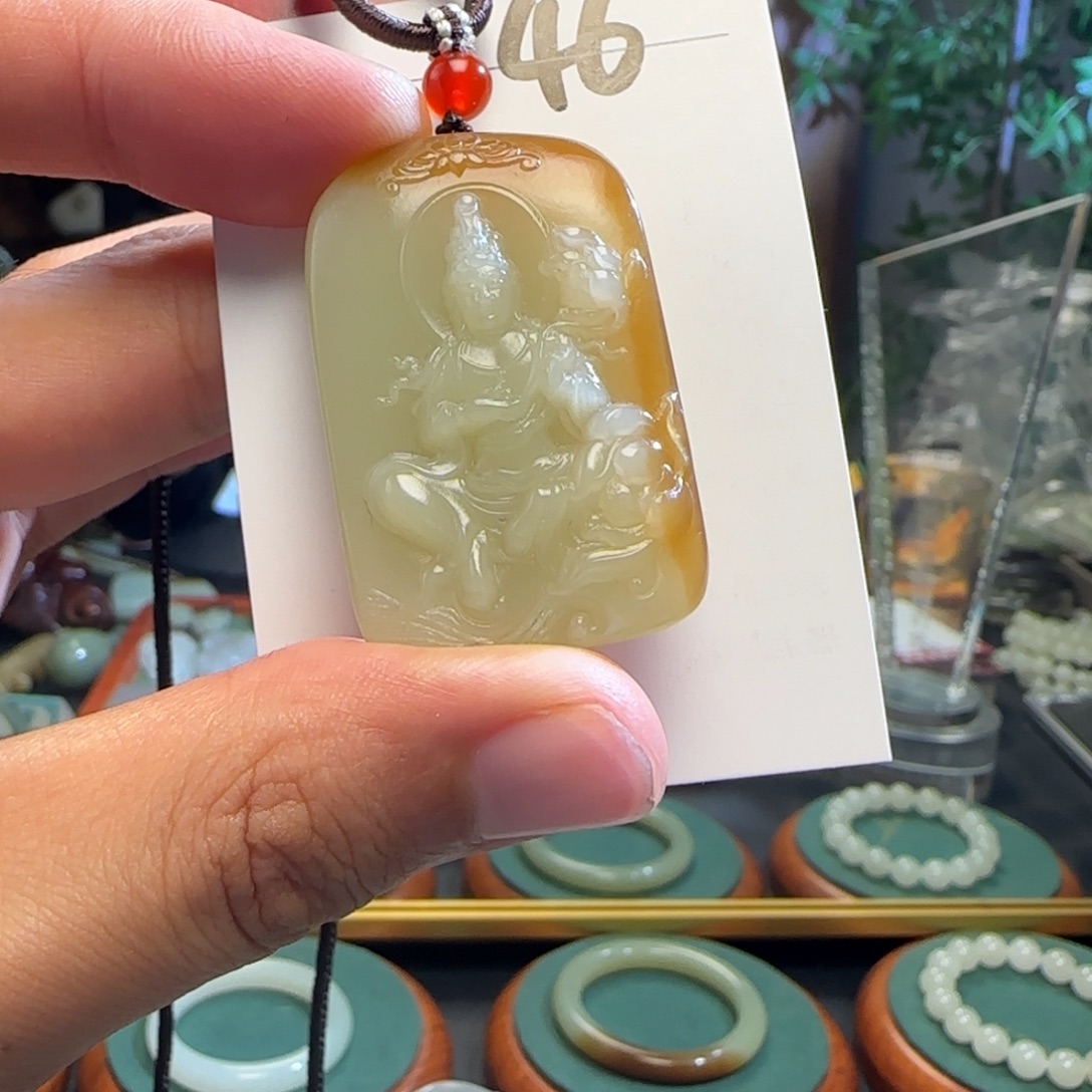 和田玉（糖玉）未镶嵌颈饰