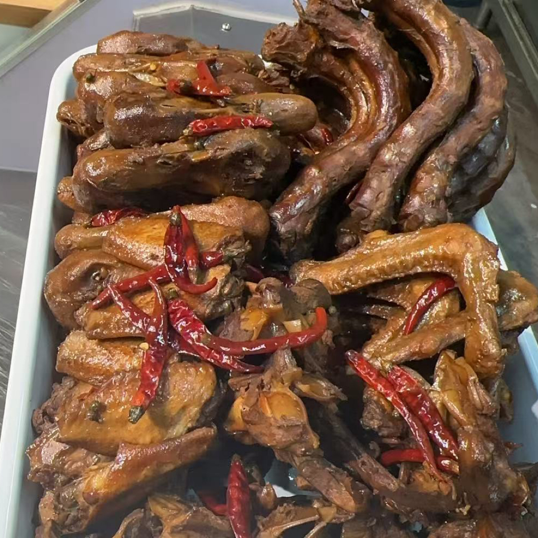 招牌泸西麻辣鸭头3个