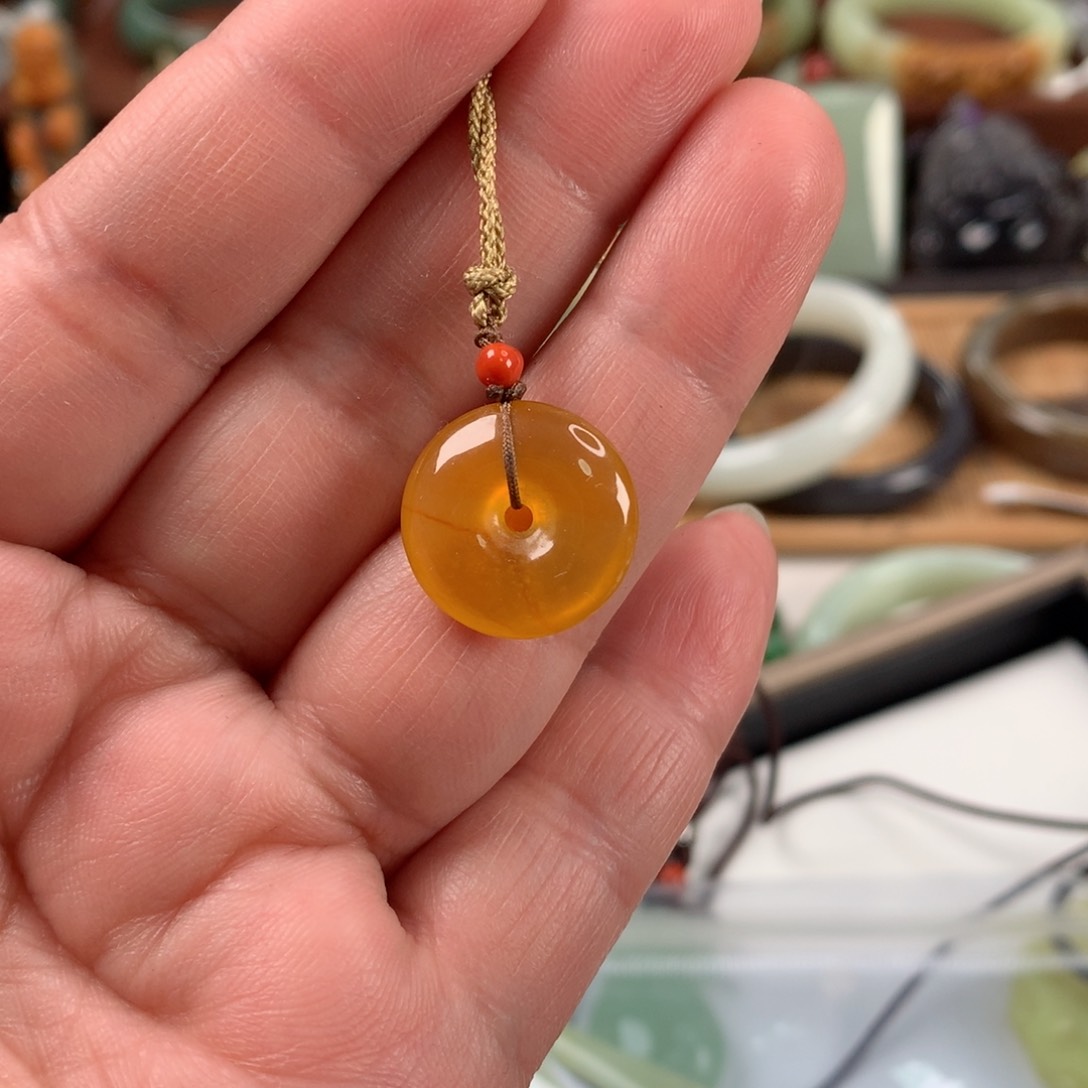 岫玉颈饰未镶嵌上****秋