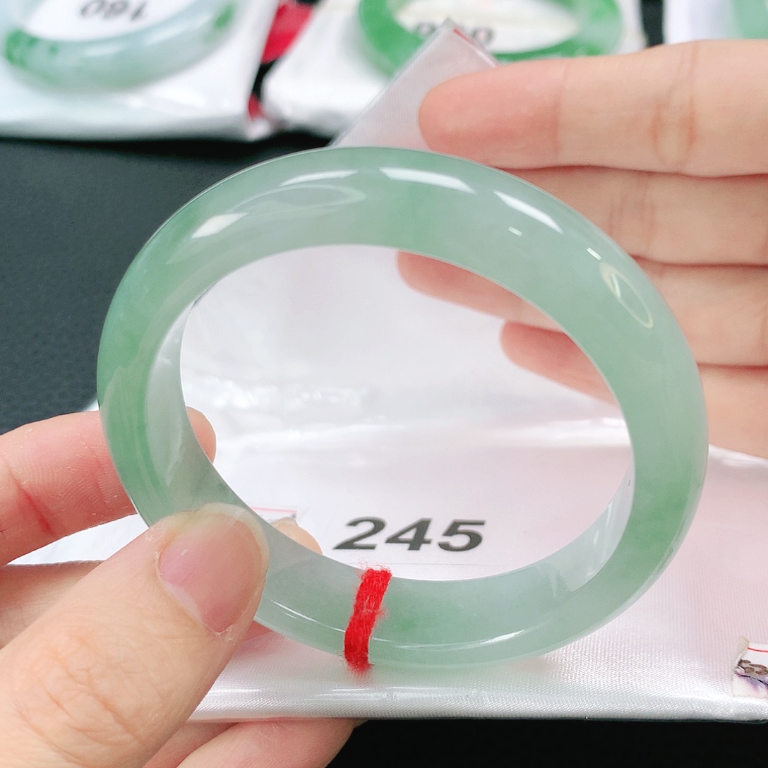 未镶嵌手镯翡翠缅甸55