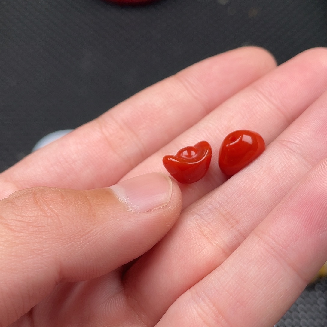 南红玛瑙未镶嵌8*12柿子红元宝上下孔一组2颗
