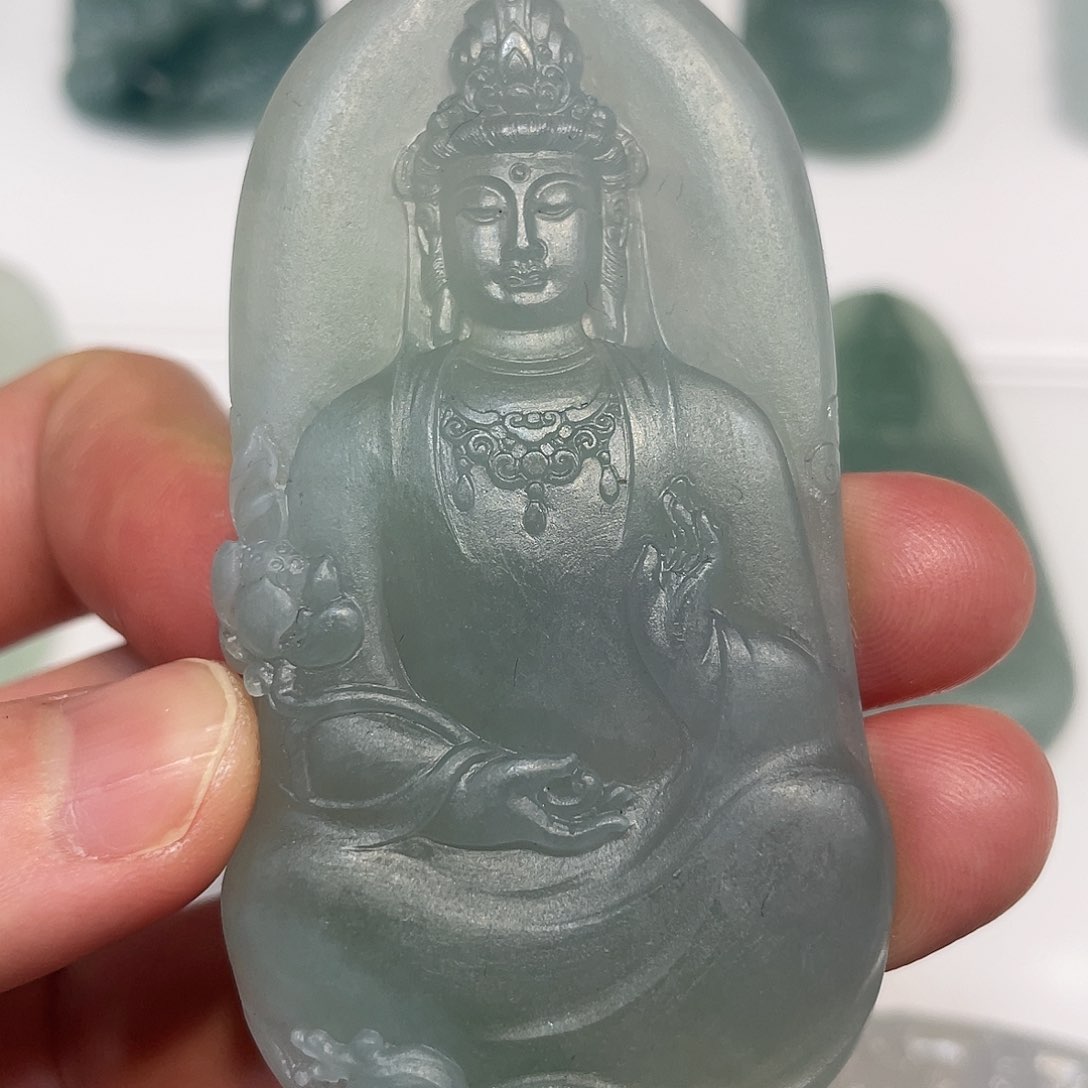 定制翡翠未镶嵌挂件