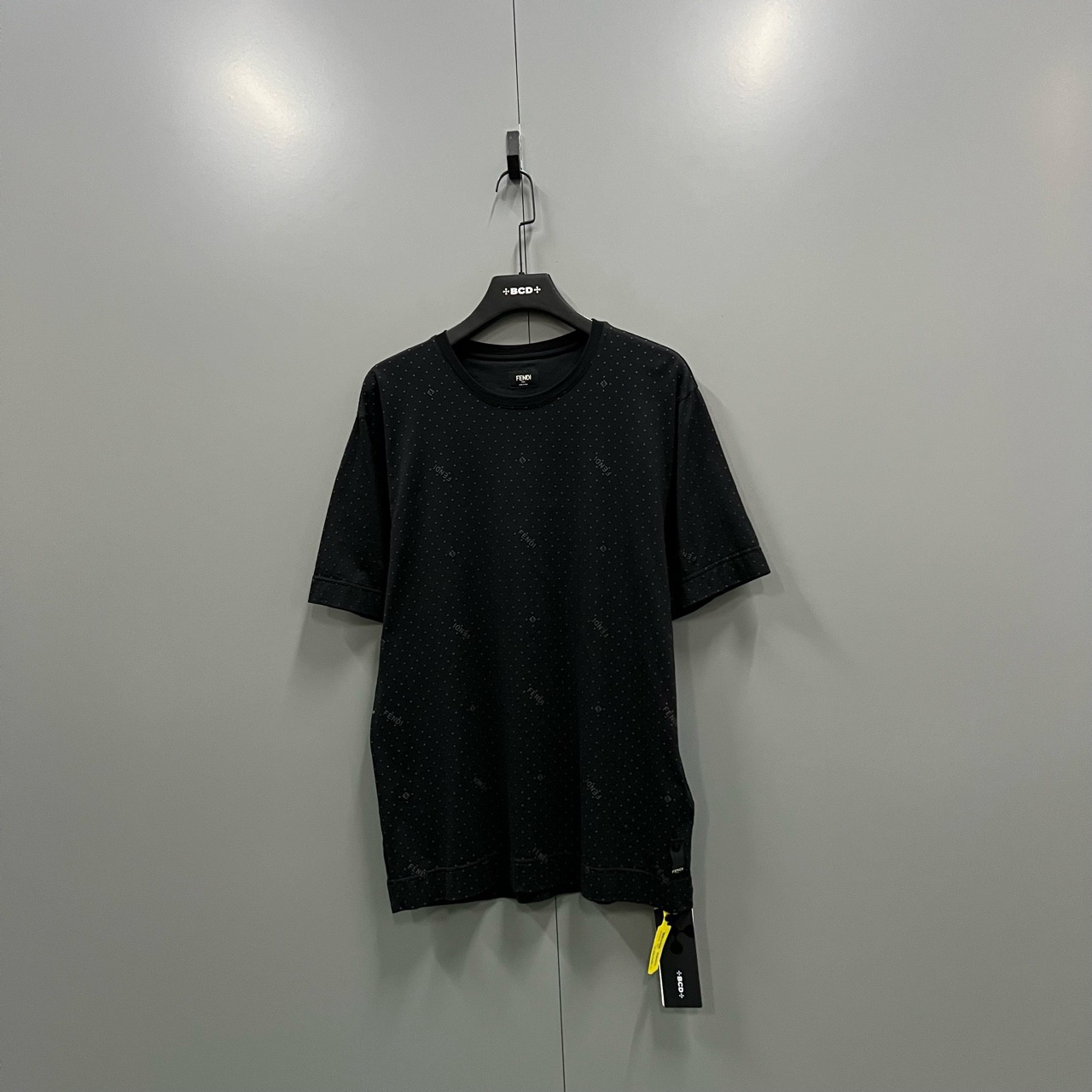 （qq）113 FENDI 芬迪 圆点弹幕logo短袖 M码/95新/5600/ki300443